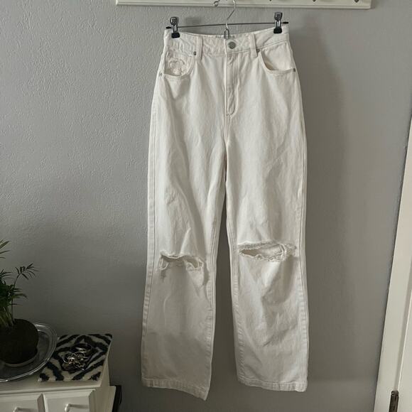 Abrand A '94 High & Wide Distressed Jeans in White Wash - Picture 2 of 8